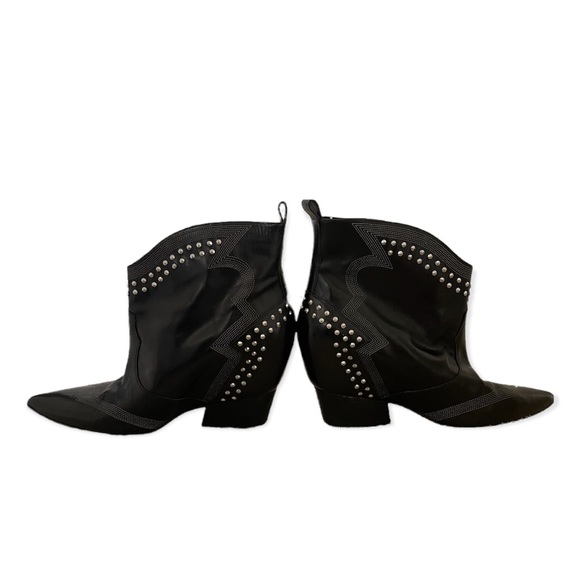 🌺Final Price w/Free Shipping🌺Sigerson Morrison Leather Studded Ankle Boots 8.5 - Picture 2 of 9
